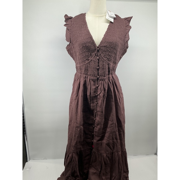 Quince Dresses & Skirts - Organic Textured Cotton Smocked V-Neck Midi Dress
